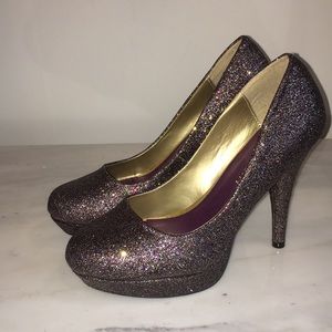 Atonee Glitter Pump